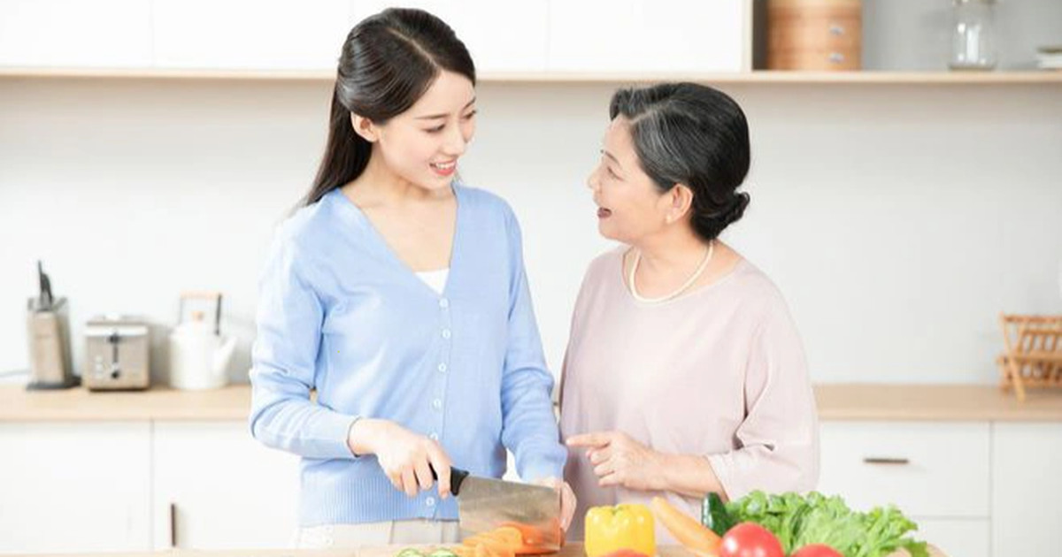 Làm mẹ chồng quá khó: Tôi dạy con dâu việc nhà, con lại bảo tôi 'hành' nó