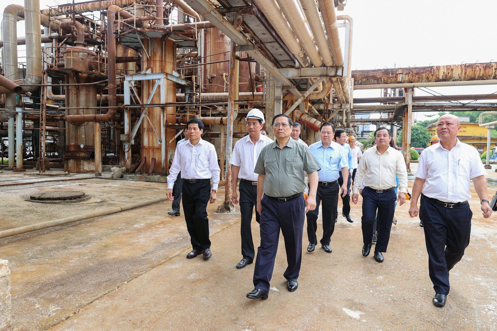 Chùm ảnh: Thủ tướng kiểm tra dự án đạm Hà Bắc – 1 trong 12 dự án yếu kém ngành công thương - Ảnh 1.