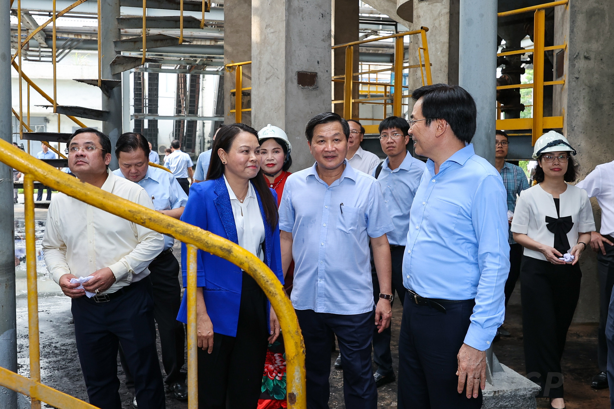 Chùm ảnh: Thủ tướng kiểm tra, khảo sát thực địa dự án Đạm Ninh Bình - Ảnh 7.