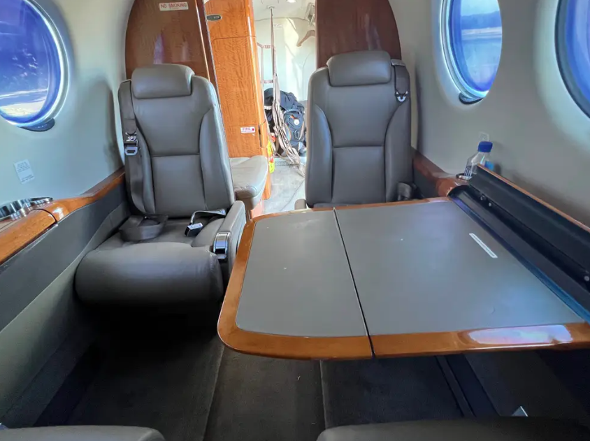 gia ve may bay anh 7