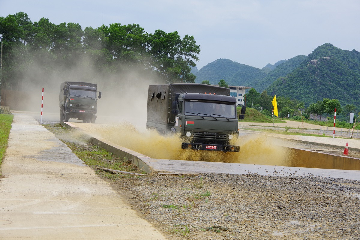 Quân đội 6 nước khổ luyện thao trường, ngày mai thi đấu 'vùng tai nạn' ở Việt Nam