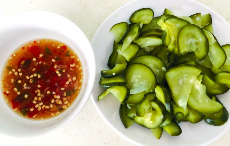 Món dưa hồng của bà mẹ quê