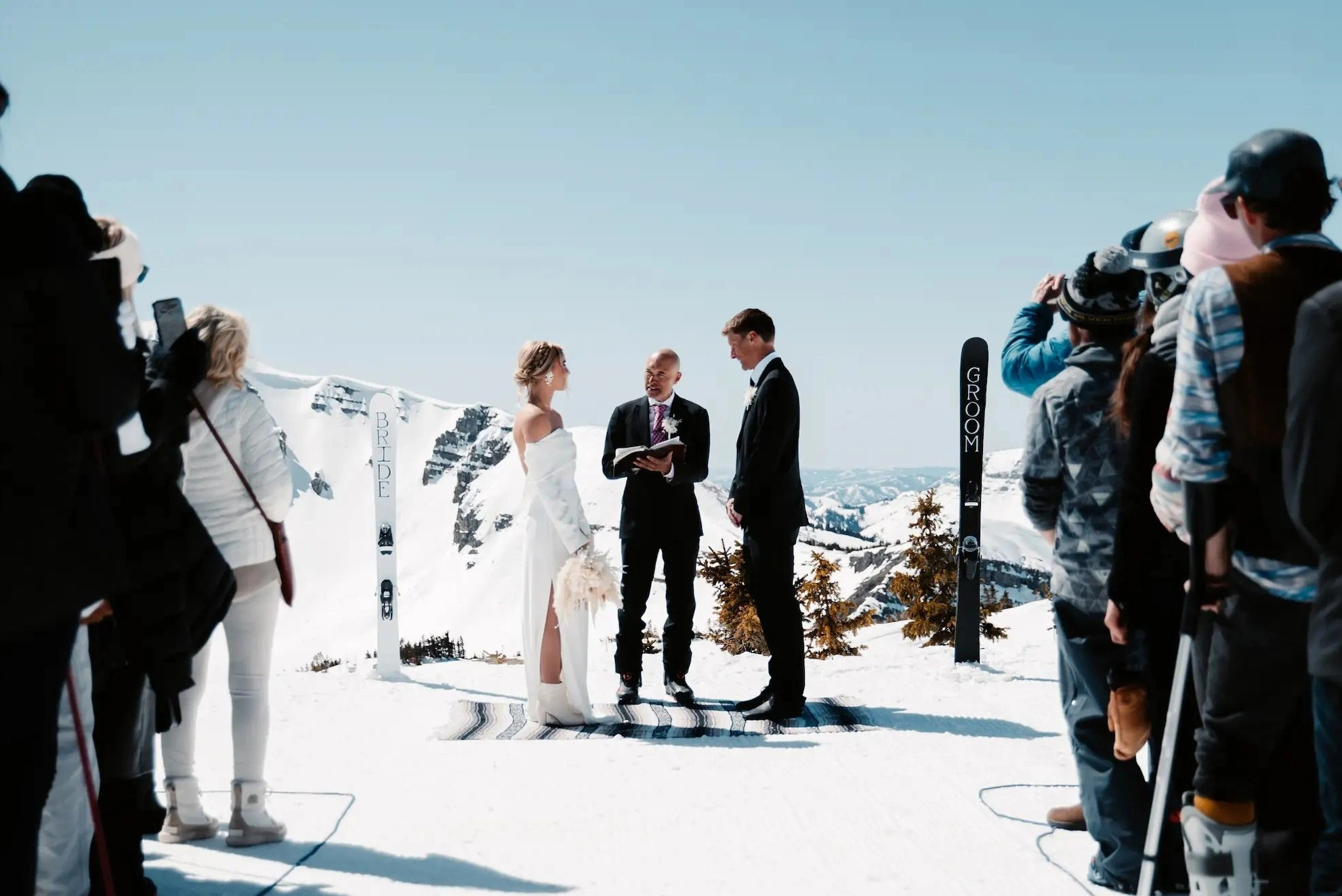 dam cuoi tren dinh nui anh 5