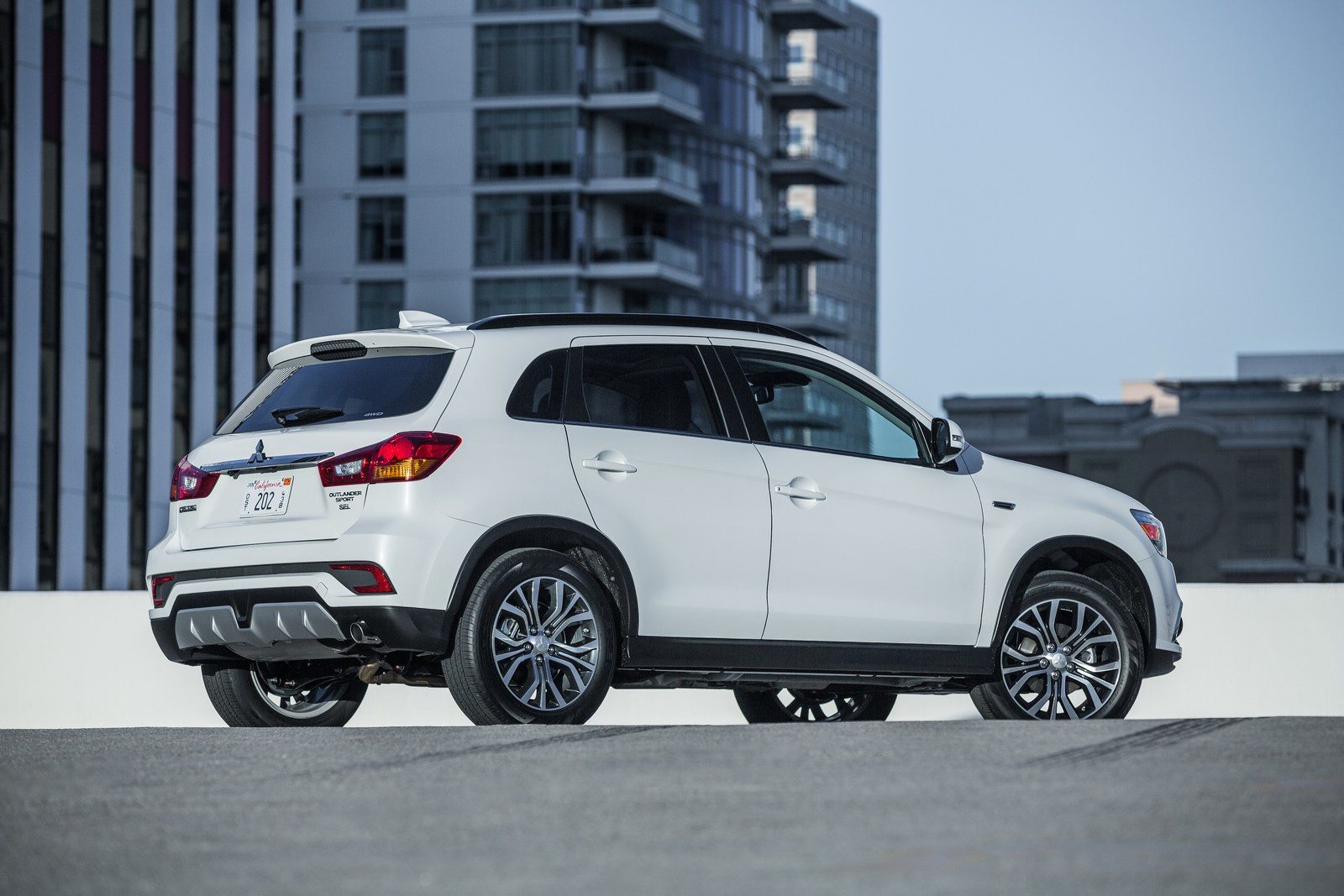 Hơn 76 nghìn xe Mitsubishi Outlander Sport phải triệu hồi vì lỗi động cơ