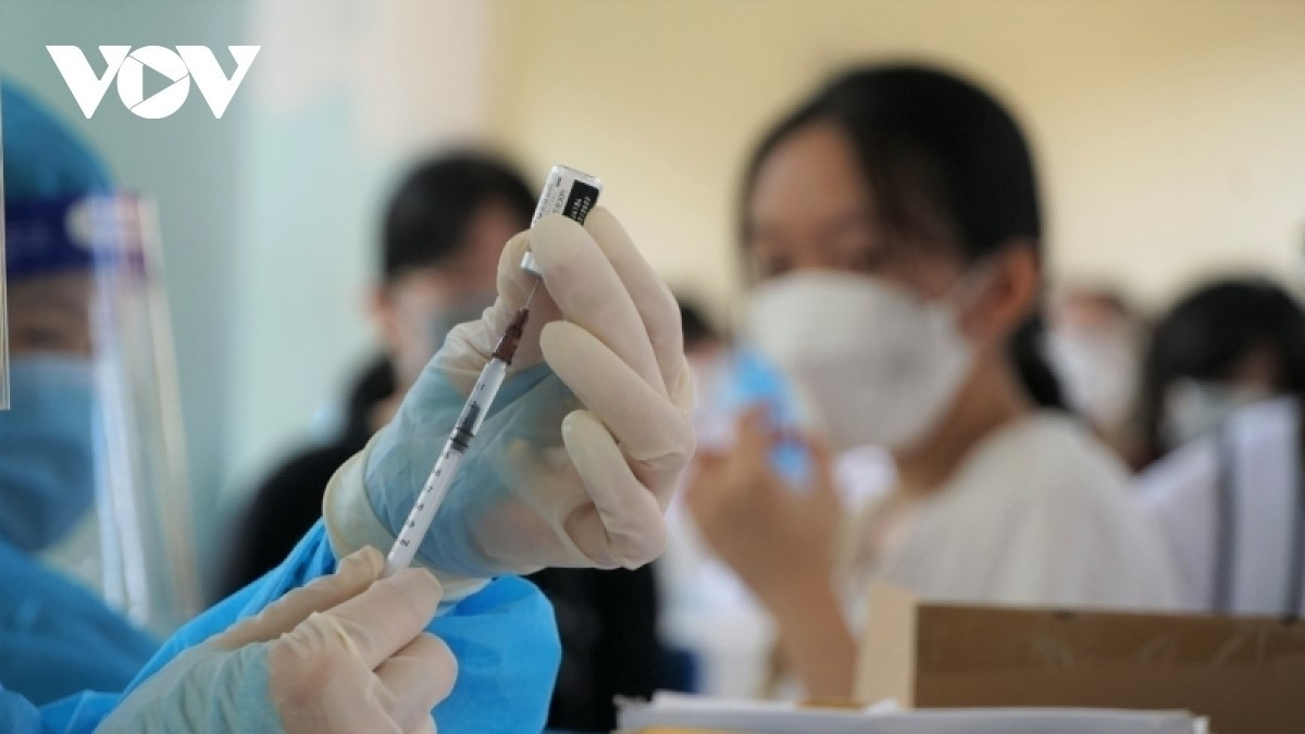 more than 251 million doses of covid-19 vaccines administered in vietnam picture 1