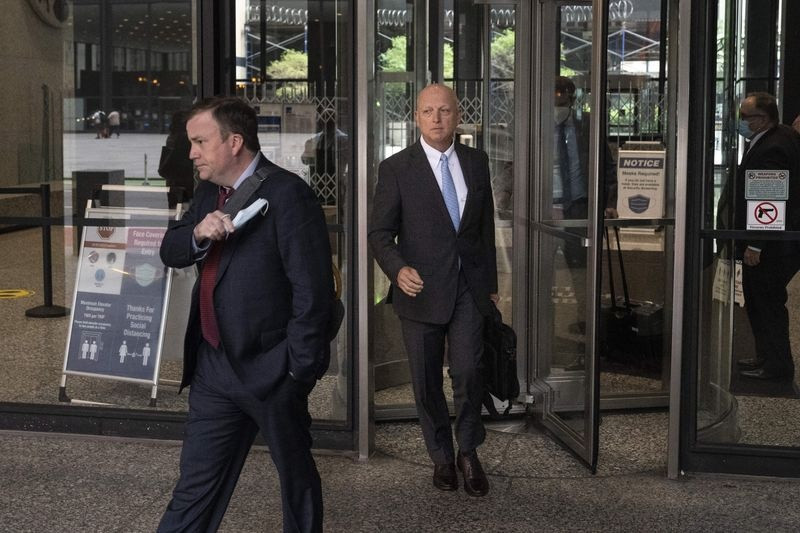 thi truong vang anh 3