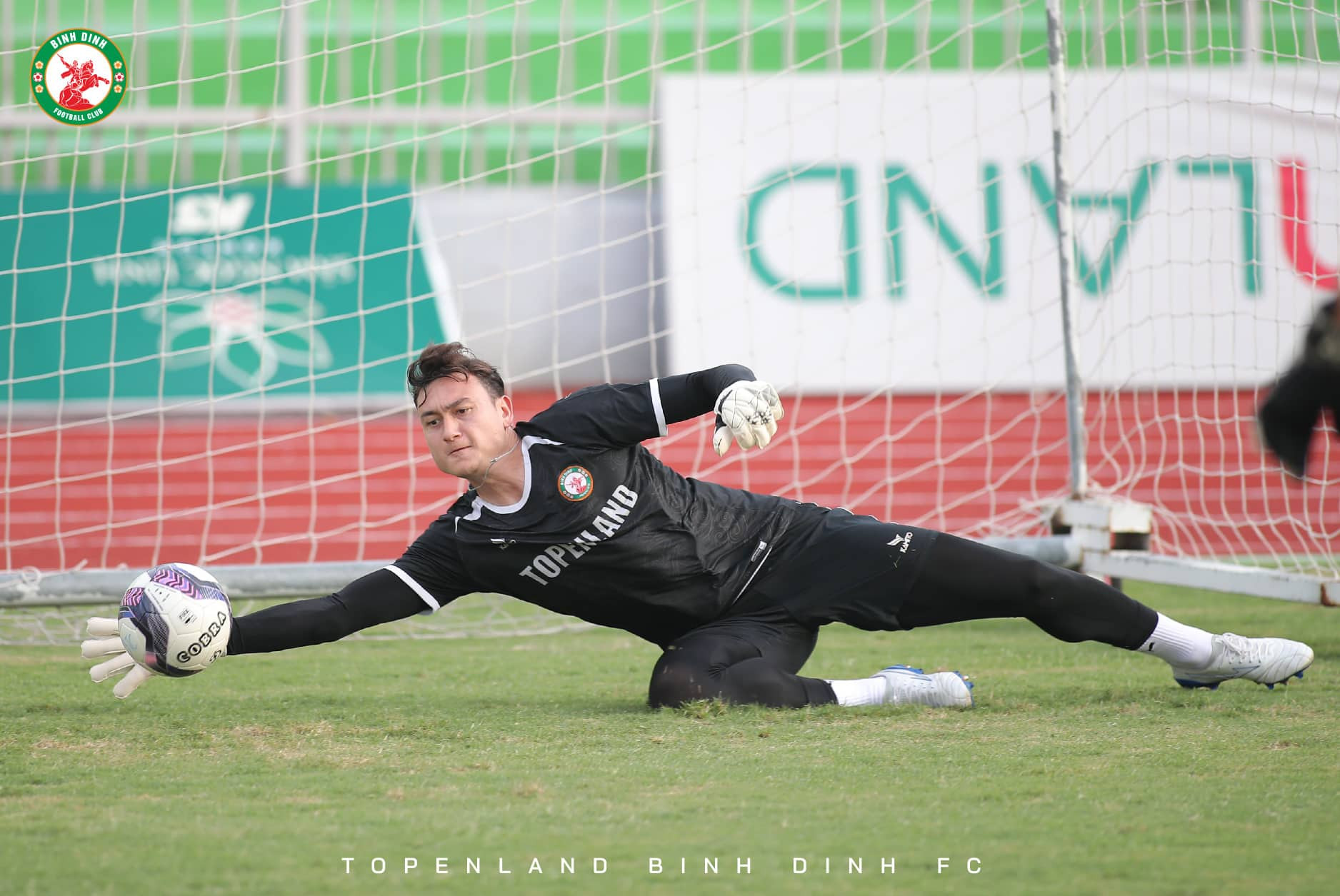 Đặng Văn Lâm trở về V-League, âu lo cho Quang Hải