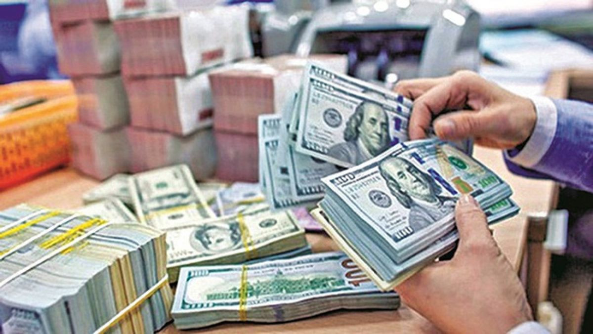 Remittances to HCMC declines by 13% in H1 - Ảnh 1.