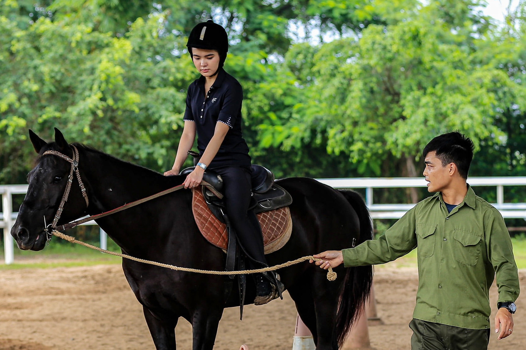 Học cưỡi ngựa Điêu Thuyền, Lã Bố phong cách châu Âu giá 6 triệu đồng ở Hà Nội