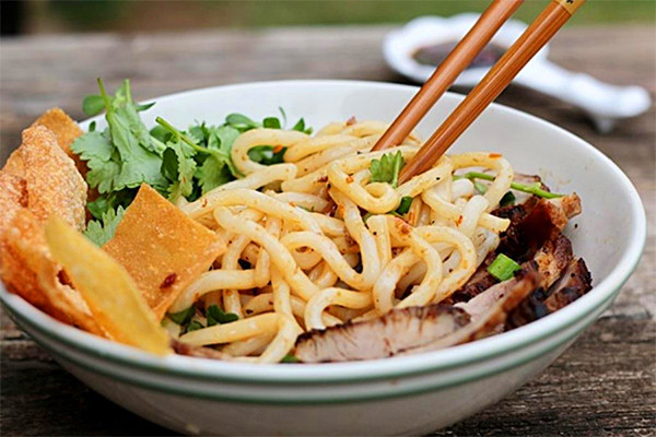 Việt Nam nằm trong top những điểm đến ăn uống hợp túi tiền nhất thế giới