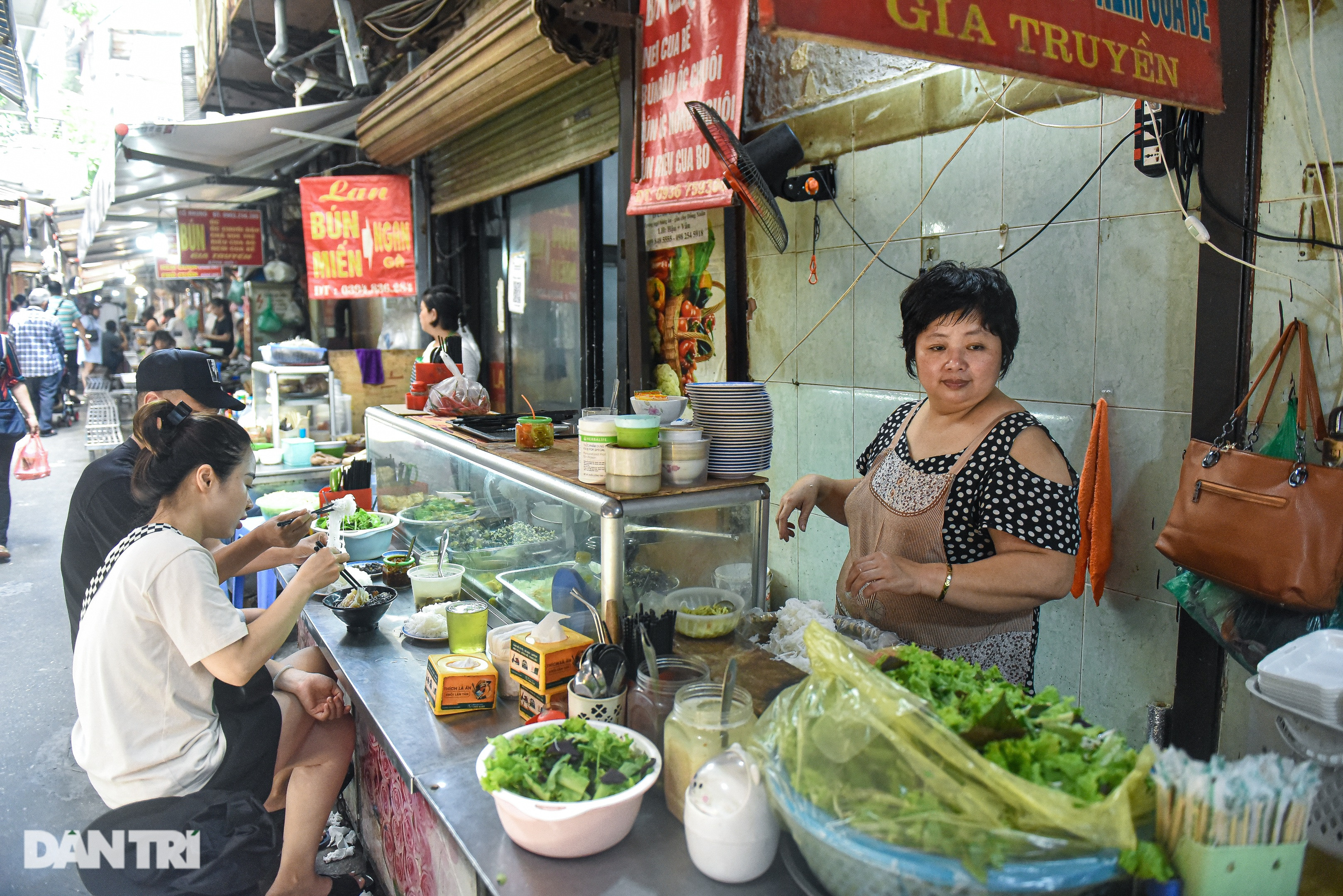 Lạc vào ngõ ẩm thực giữa lòng phố cổ, chỉ 100.000 đồng đã no căng bụng - 5