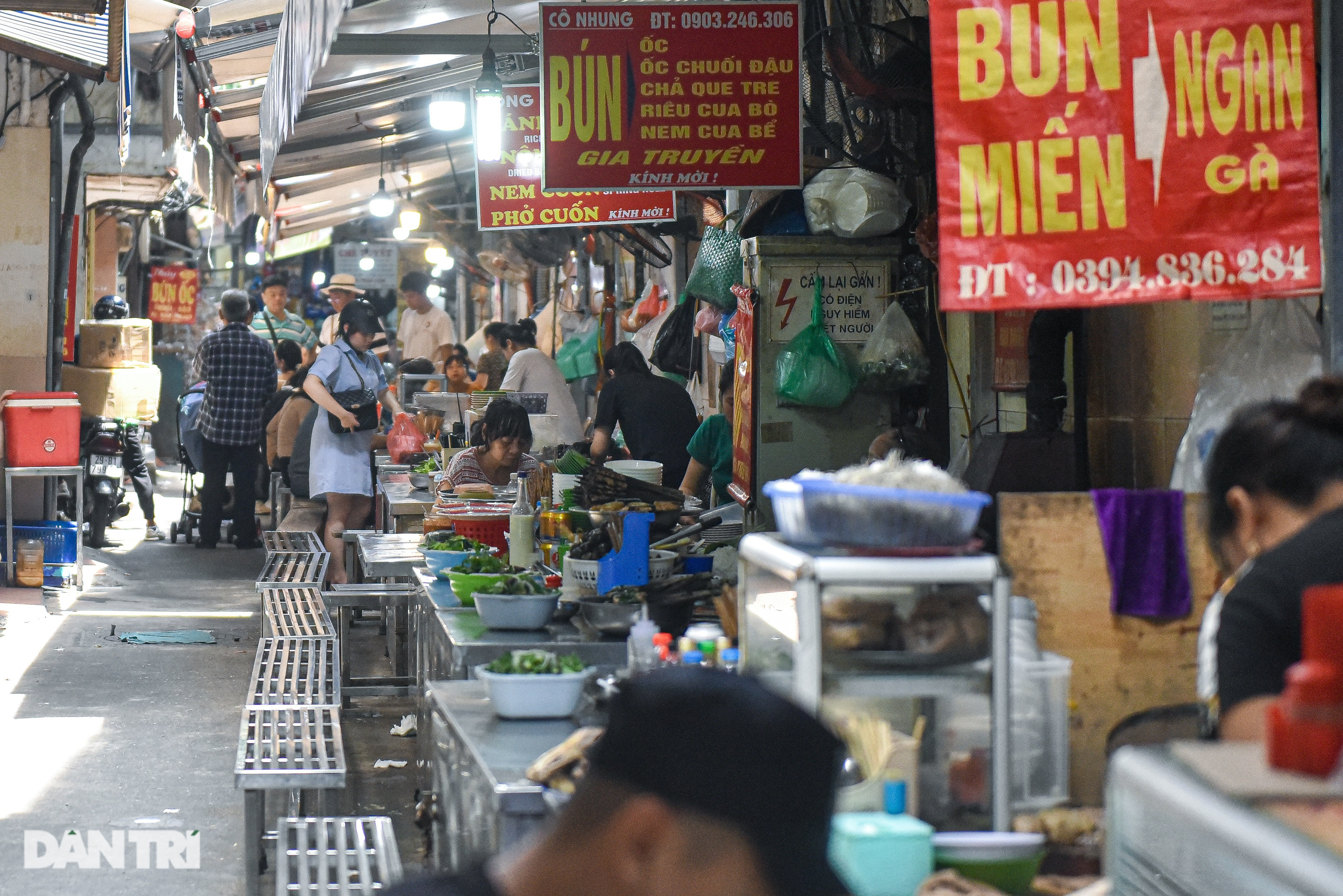 Lạc vào ngõ ẩm thực giữa lòng phố cổ, chỉ 100.000 đồng đã no căng bụng - 3