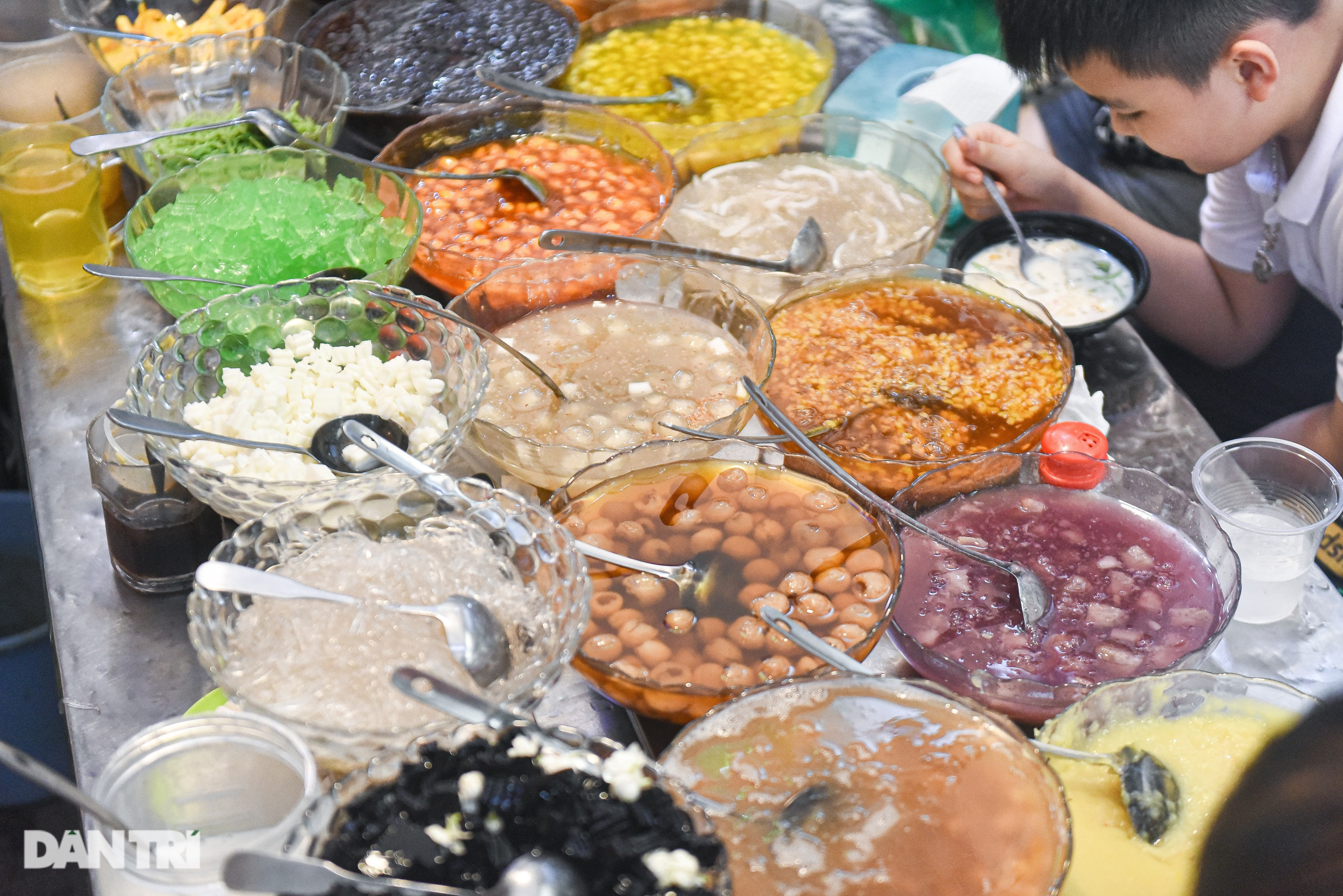 Lạc vào ngõ ẩm thực giữa lòng phố cổ, chỉ 100.000 đồng đã no căng bụng - 21