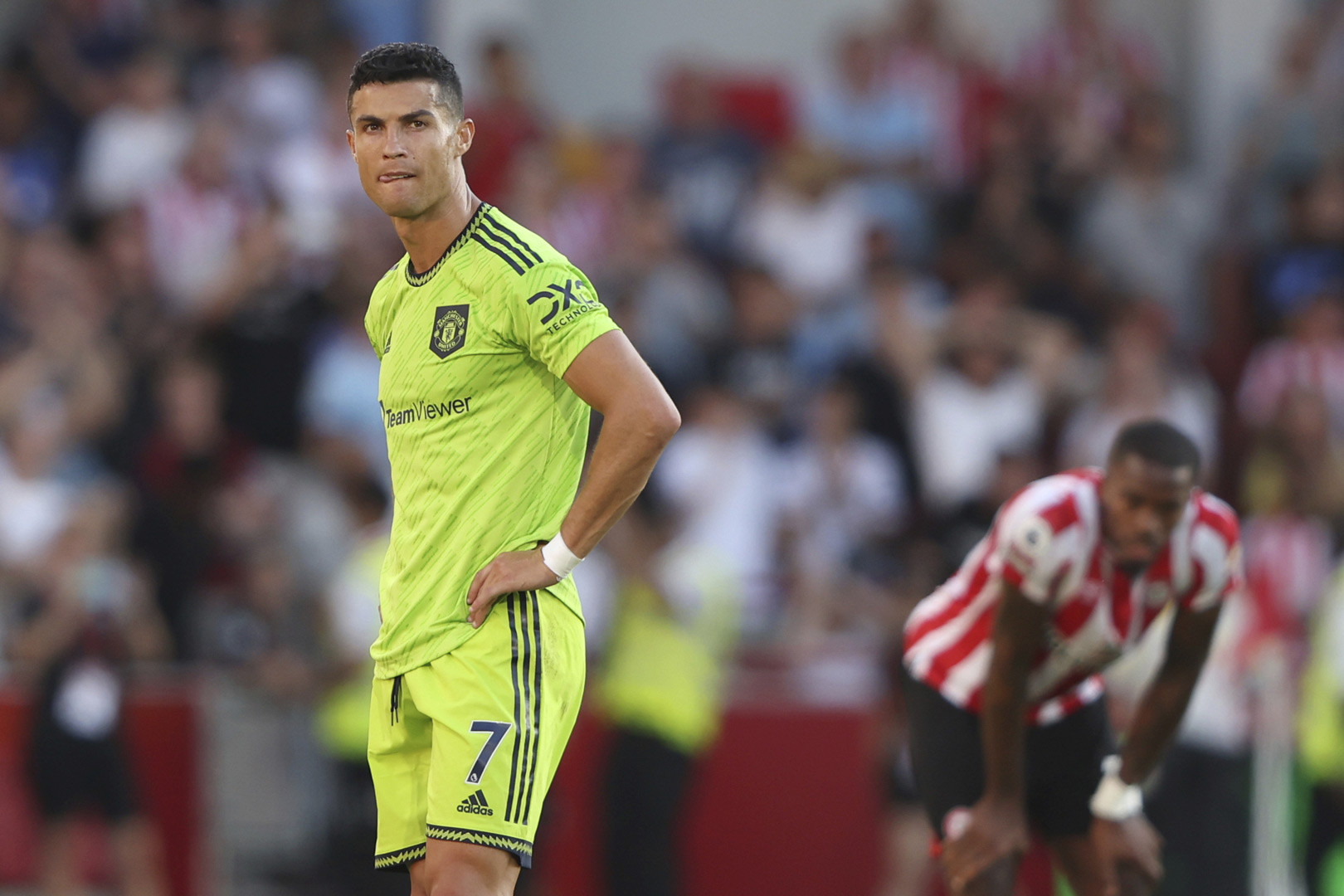 Tin bóng đá 18/8: MU ký Griezmann, Chelsea mua Ronaldo