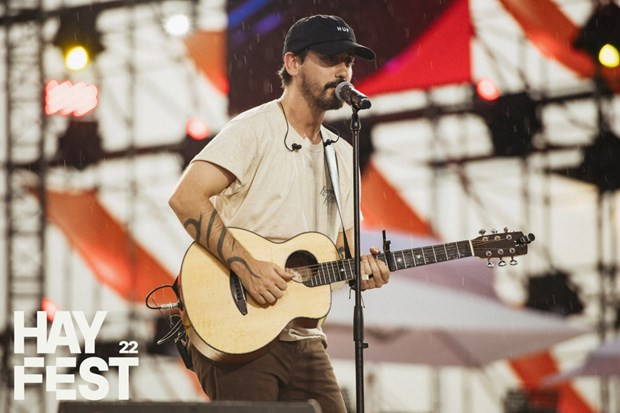 The Moffatts shoots video to promote the beauty of Vietnam hinh anh 2