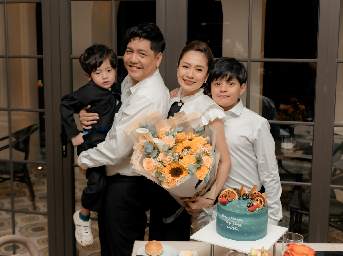 Đức Thịnh, Thanh Thúy hạnh phúc cùng 2 quý tử điển trai ở Đà Lạt