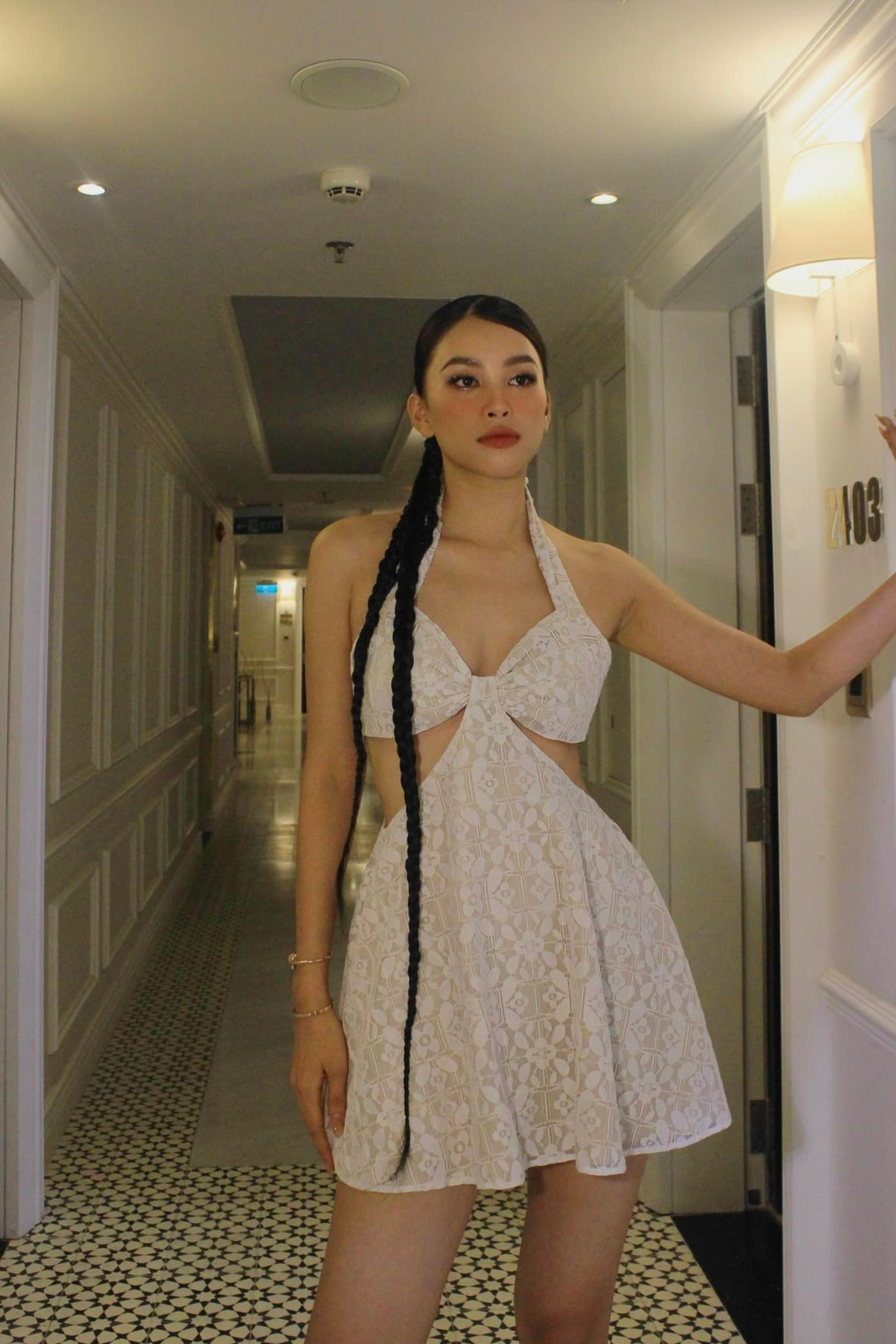 Hoa hậu Việt hở bạo sau khi hết nhiệm kỳ - 8