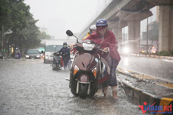 Miền Bắc đón đợt mưa giông nhiều ngày