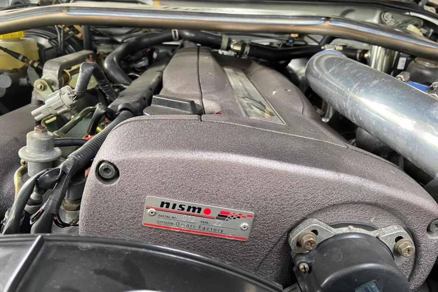 Nissan Skyline GT-R R34 anh 3
