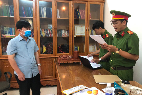 Ca Mau CDC director detained for alleged test kit bidding irregularities