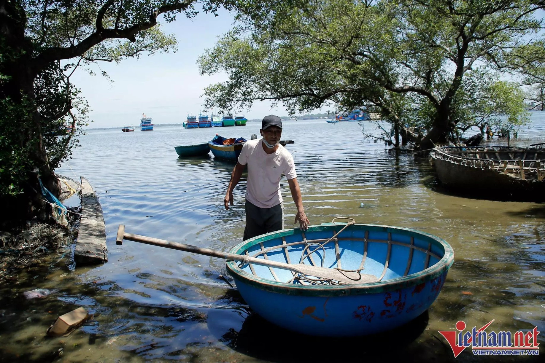 More than half of fishing boats still ashore, need support