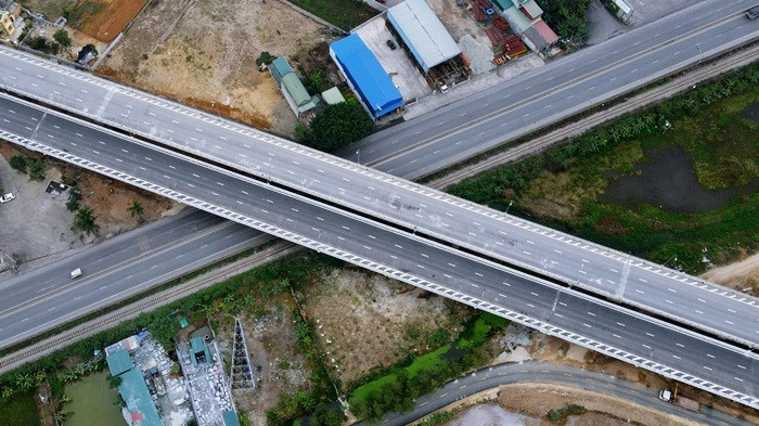 Kiểm tra tiến độ dự án kết nối vùng kinh tế biển Nam Định với tuyến cao tốc Bắc Nam