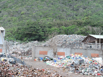 Con Dao Island faces rising amount of waste