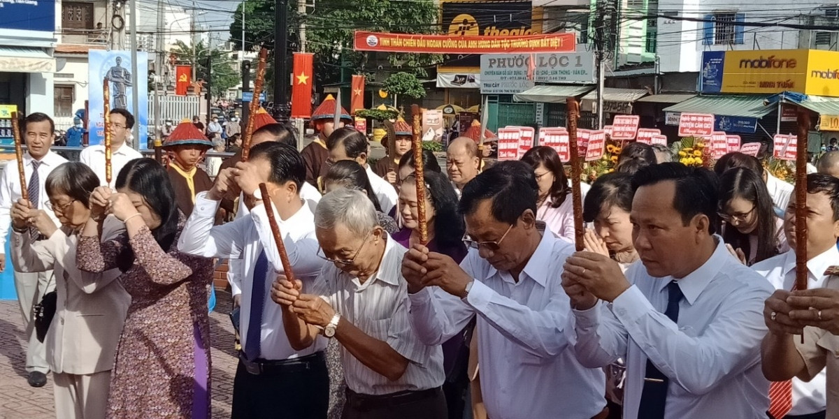 truong ban tuyen giao trung uong dang huong anh hung dan toc truong Dinh hinh anh 3