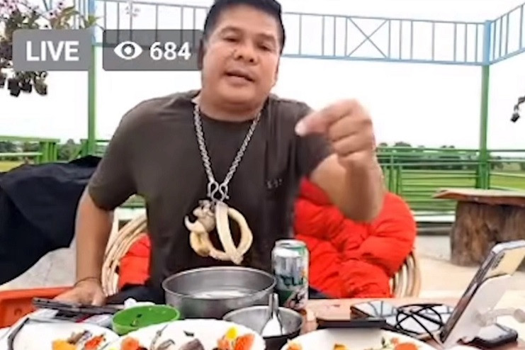 Đập bát đĩa trong cơn tức giận, cận vệ của ông Hun Sen bị sa thải
