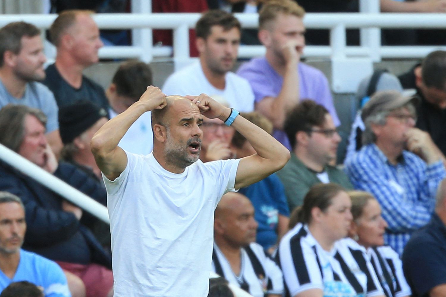 Man City thoát thua Newcastle, Pep Guardiola nói điều bất ngờ