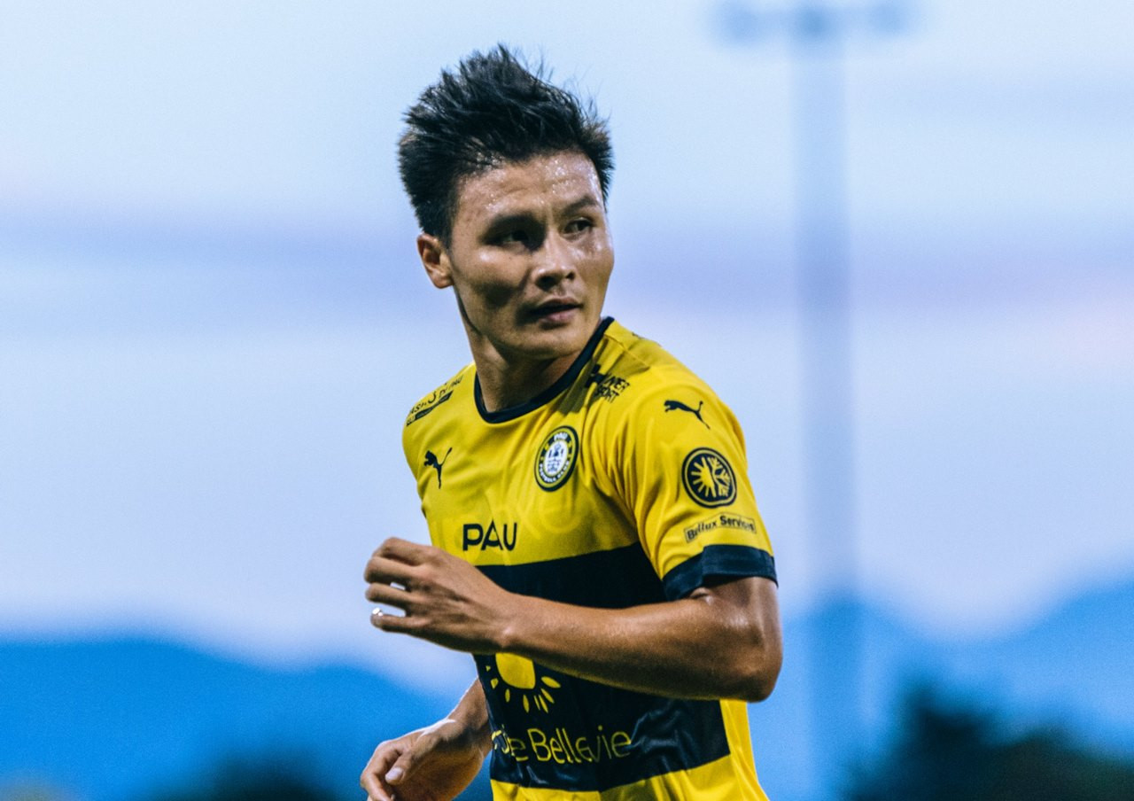 Quang Hải vào sân hiệp 2, Pau FC thua đậm trên sân nhà