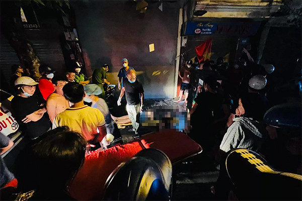 Trèo cây vào nhà lấy chìa khóa bỏ quên, người đàn ông ngã tử vong