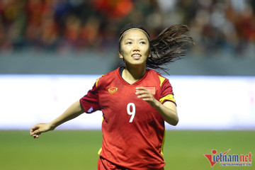 Female football star Huynh Nhu to play abroad