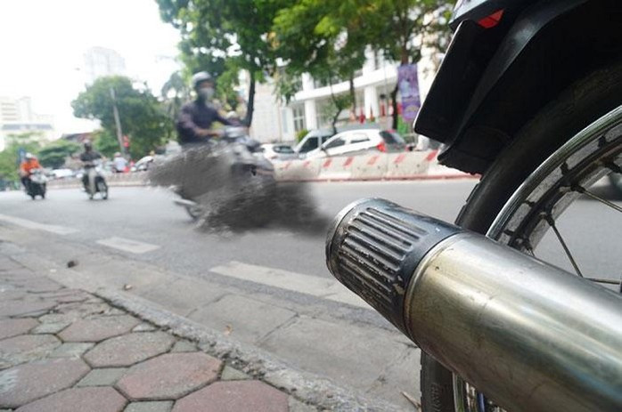 Capital to assess motorbike emissions from 2024 - Ảnh 1.
