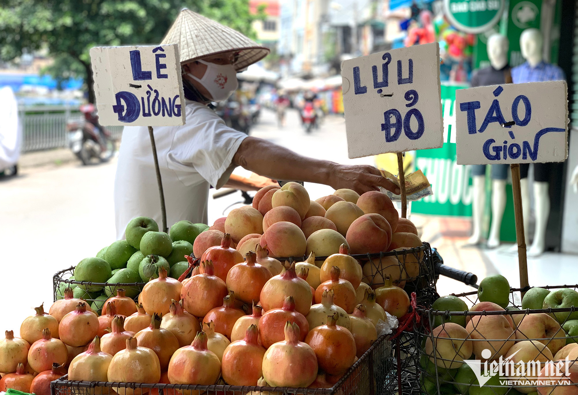 Imported Chinese fruits no longer 'disguised’ as Australian and American products