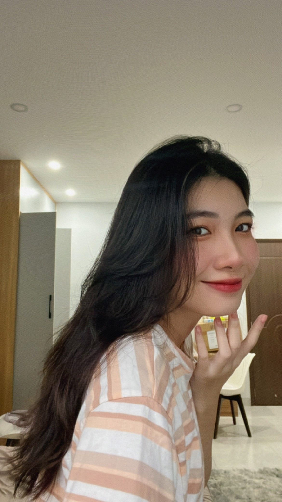 Người mẫu bàn tay, không cần lộ mặt vẫn có thể kiếm tiền triệu mỗi giờ - 2