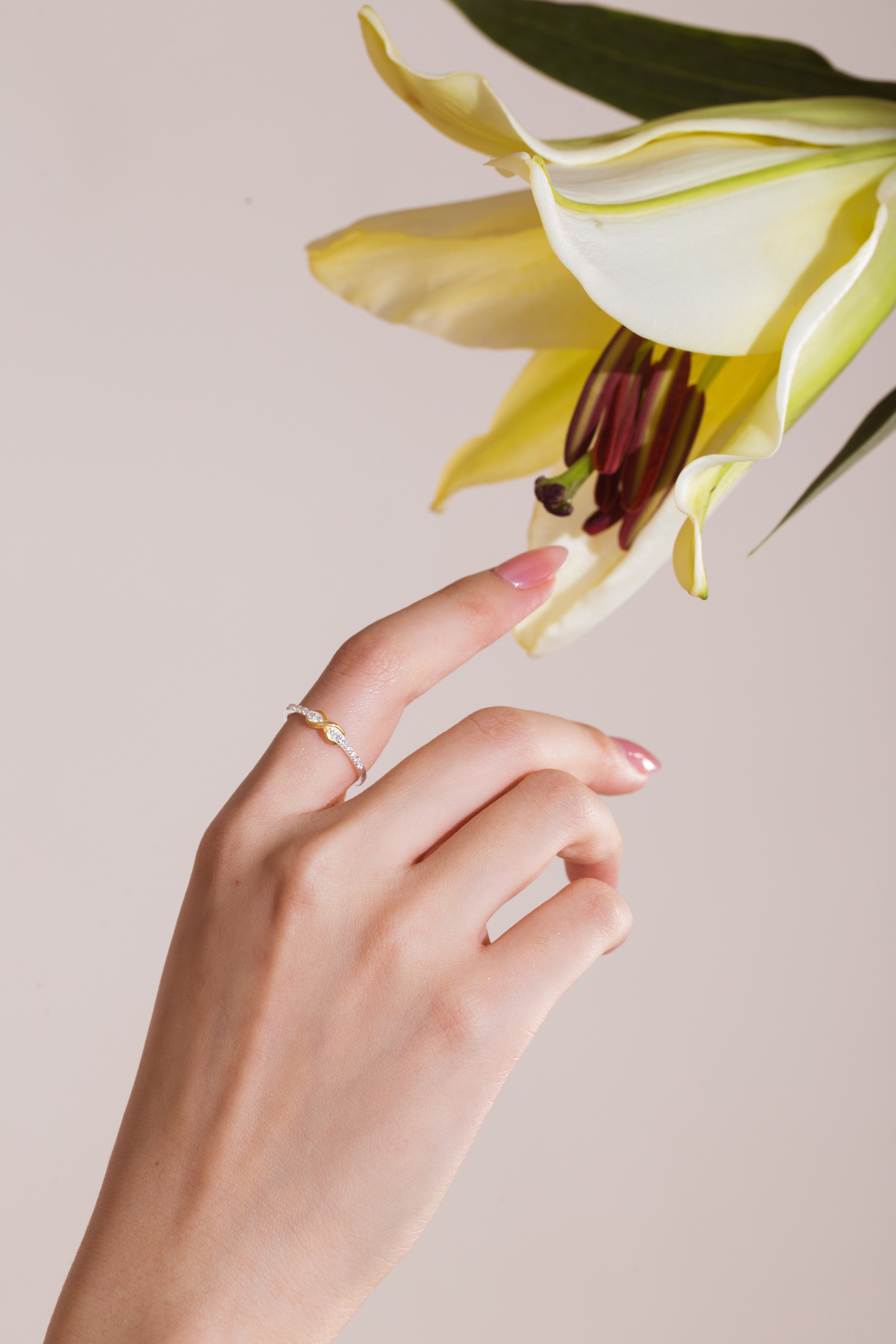 Người mẫu bàn tay, không cần lộ mặt vẫn có thể kiếm tiền triệu mỗi giờ - 7