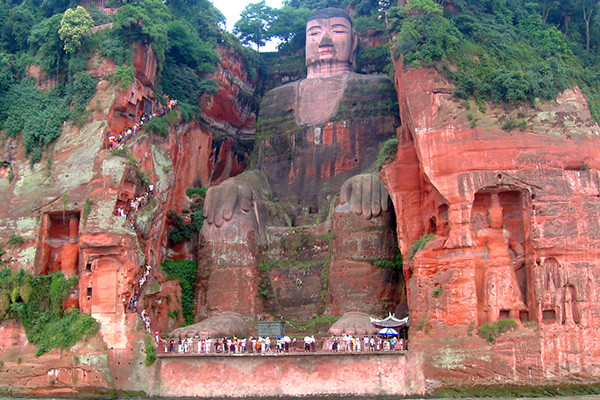 Tượng Phật đá lớn nhất thế giới lần đầu lộ diện toàn bộ