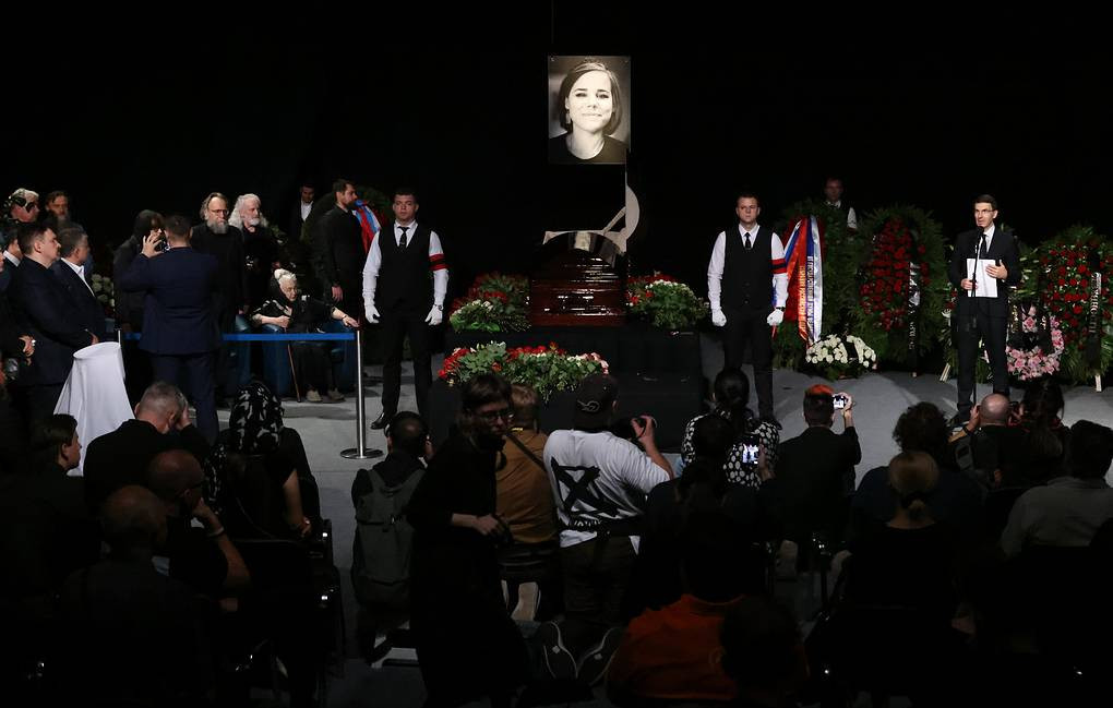 Nga tổ chức lễ tang cho con gái học giả Dugin, nhiều người bất an sau vụ đánh bom