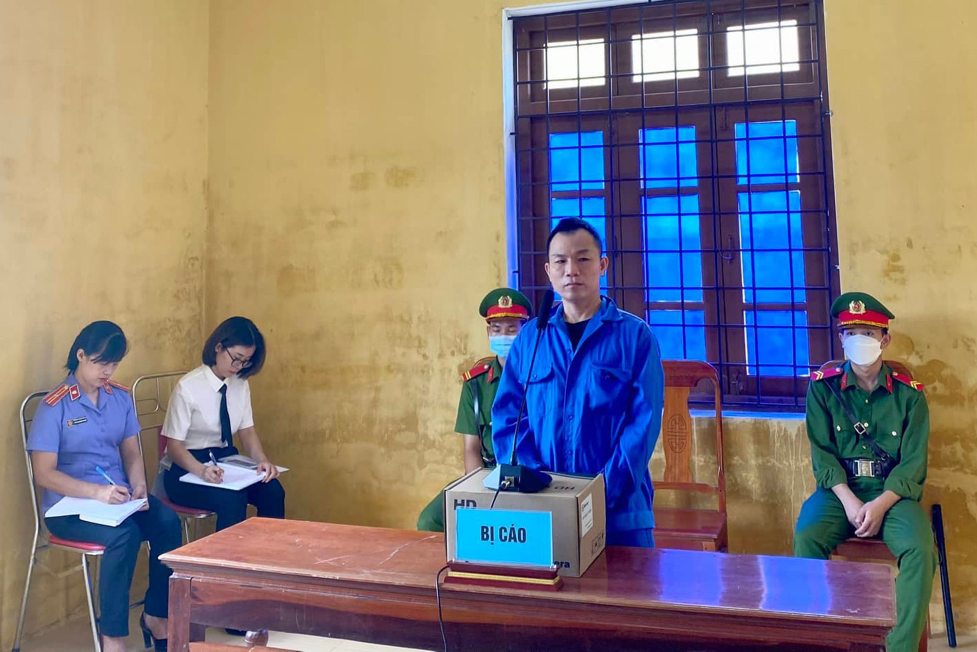 Hai kẻ khoét tường trốn trại ở Quảng Trị nhận 54 tháng tù giam