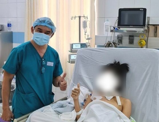 Cô gái trẻ bị ung thư di căn thủng tử cung, xẹp phổi vì không nghe lời bác sĩ