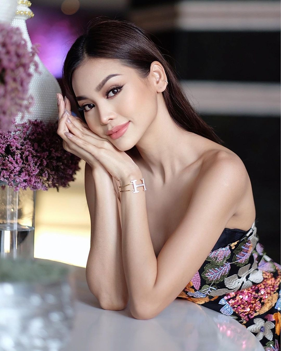 Hoa hậu Hòa bình Thái Lan 2022 bị yêu cầu bồi thường hơn 33 triệu USD