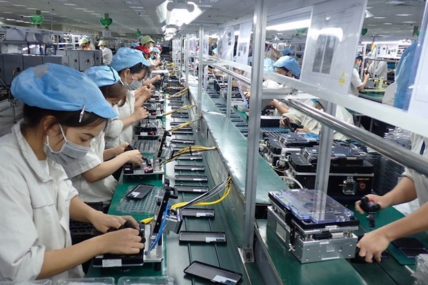 Vietnam attracts nearly 16.8 bln USD in FDI in eight months hinh anh 1