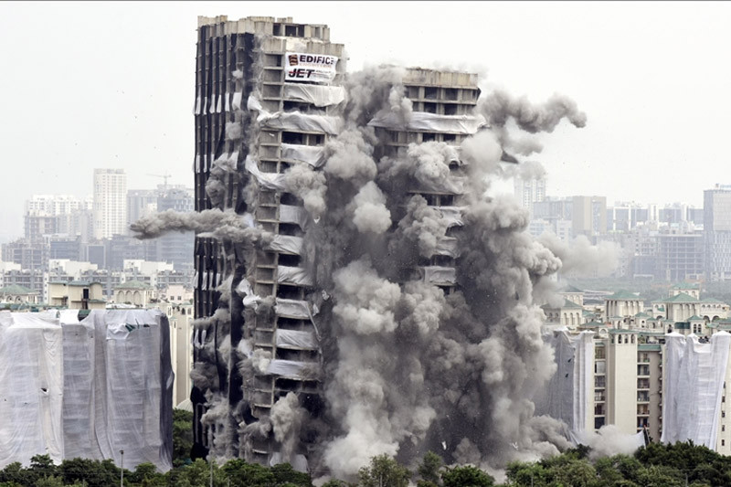 Xem Ấn Độ cho nổ tung hai tòa chung cư 30 tầng xây trái phép