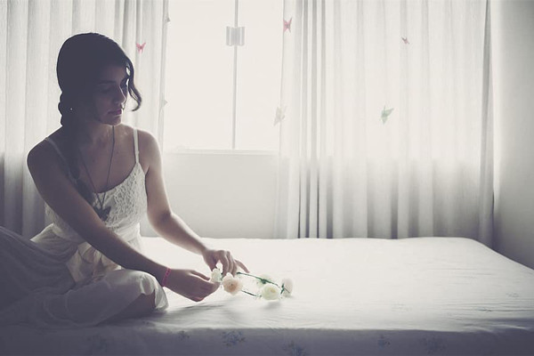 Phát hiện chồng ngoại tình nhờ một chiếc dây buộc tóc