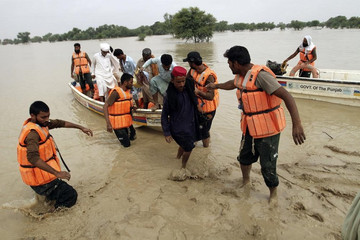 Hình ảnh thảm họa lũ lụt ở Pakistan khiến hơn nghìn người thiệt mạng