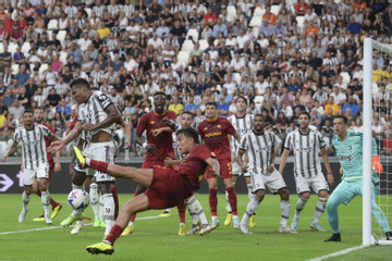 Dybala giúp Roma lấy điểm trên tay Juventus