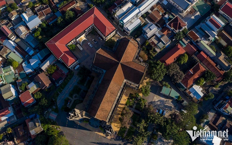 co do hue nhin tu tren cao dep nhu chon tien canh