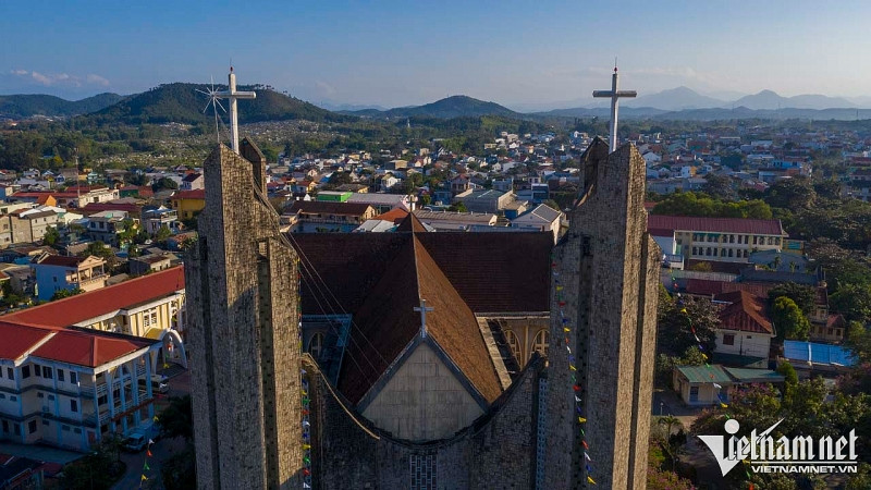 co do hue nhin tu tren cao dep nhu chon tien canh