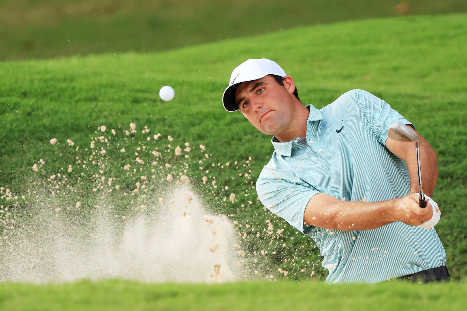 Tour Championship gián đoạn, gây cấn giải thưởng 18 triệu USD